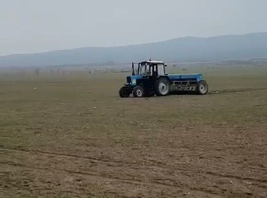На полях Хасавюртовского района идут весенне – полевые работы
