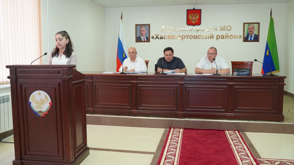 Глава Хасавюртовского района провел очередное пленарное  совещание по актуальным вопросам деятельности муниципалитета
