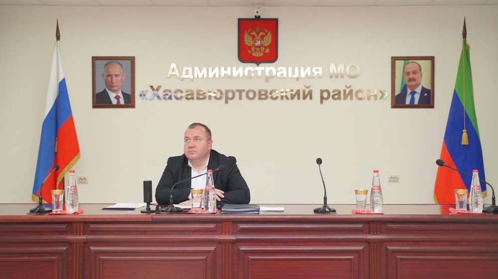 Администрация Хасавюртовского района приняла участие в работе совещания в режиме ВКС под руководством Абдурахмана Махмудова
