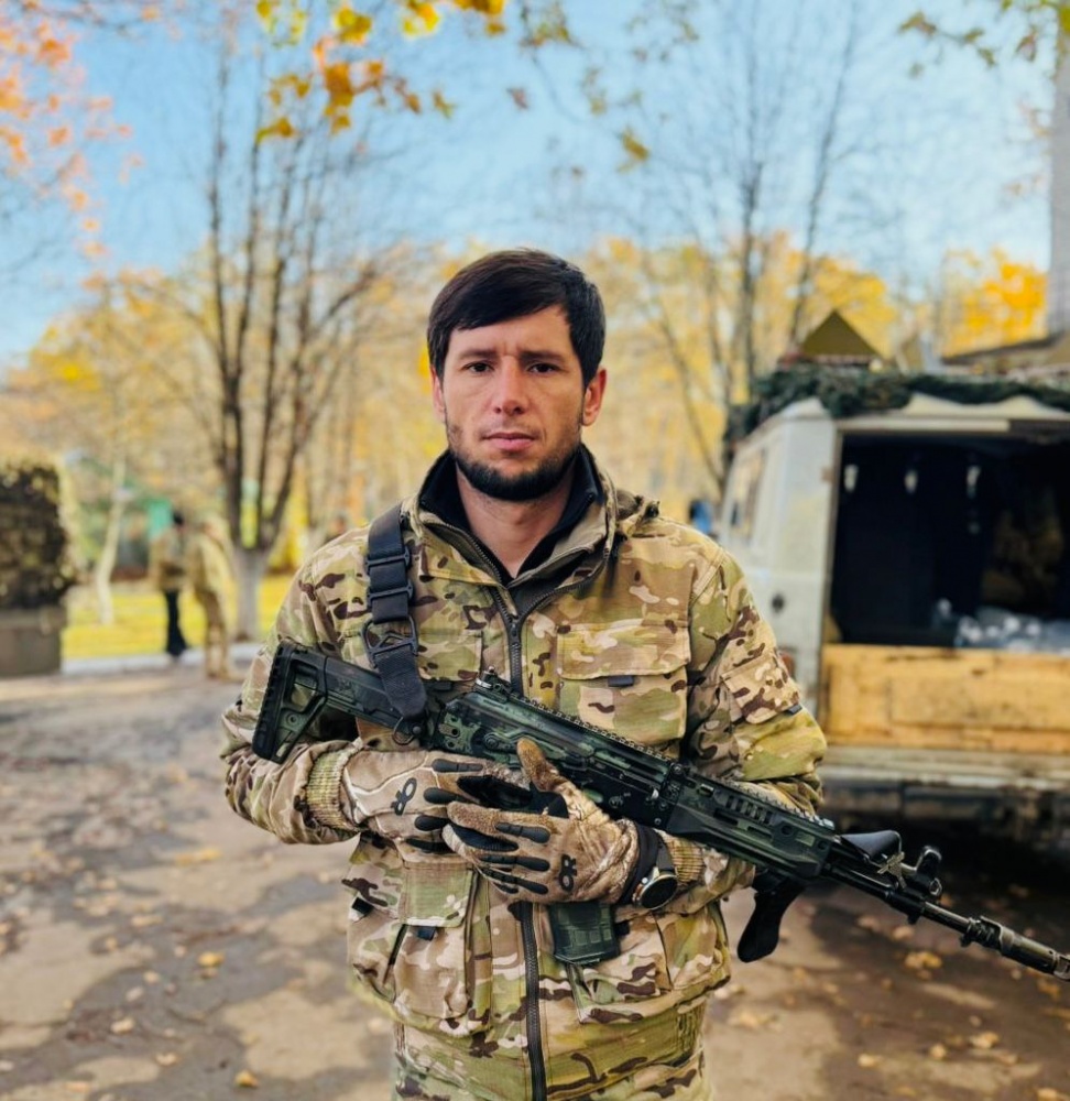 Участник СВО из Хасавюртовского района награжден медалью «За храбрость»