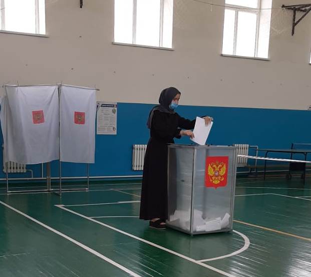 На всех 69  участков для голосования Хасавюртовского района процедура идет без нарушений