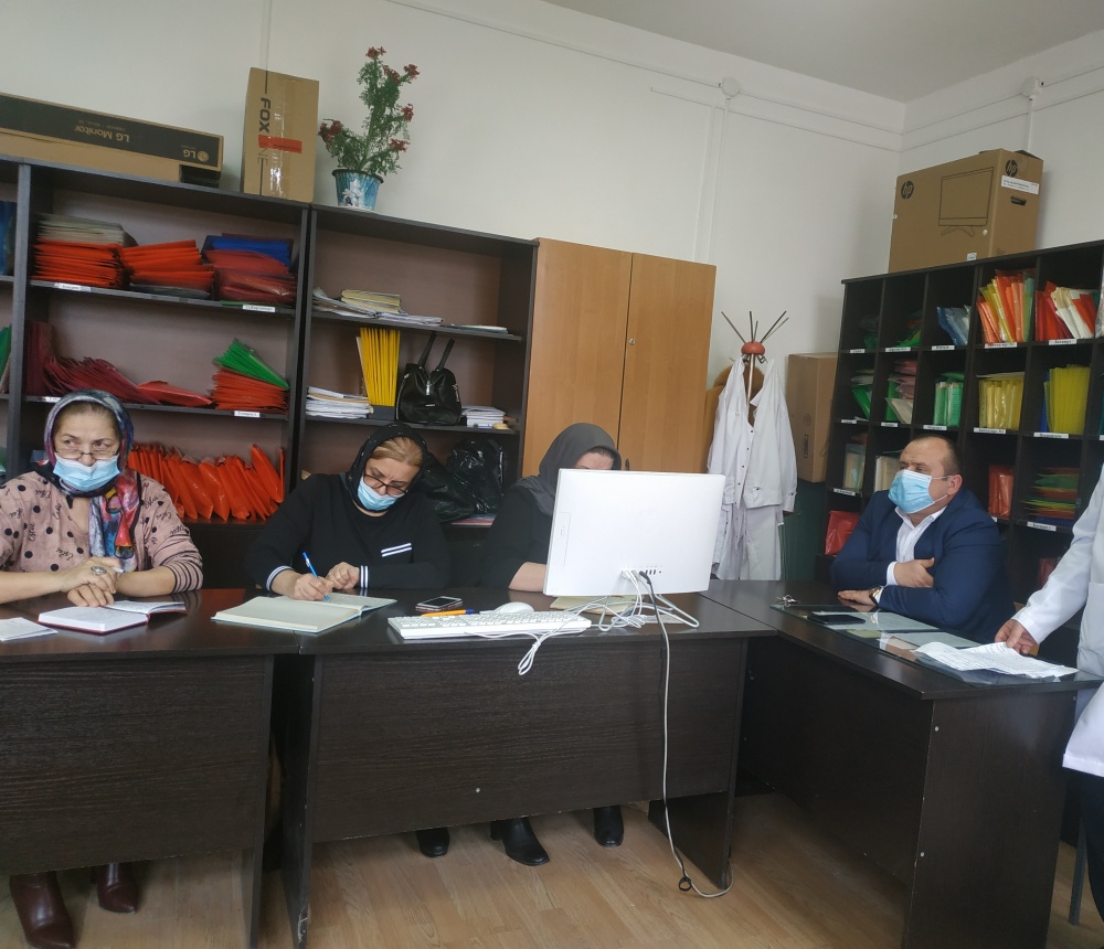 Работники здравоохранения Хасавюртовского района обсудили вопросы хода мероприятий по вакцинации населения
