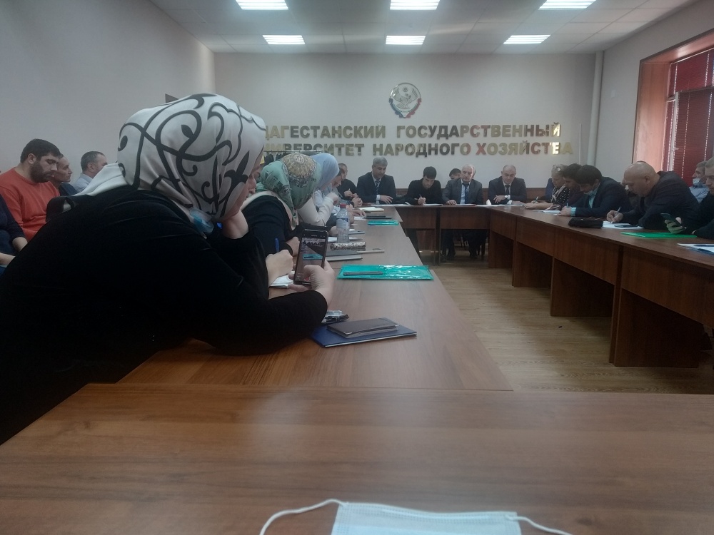 Отдел по антитеррористической работе администрации МО «Хасавюртовский район» принял участие в семинаре по вопросам  противодействия терроризму.